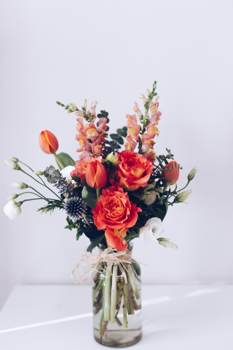 Fleurs fraîches en atelier floral