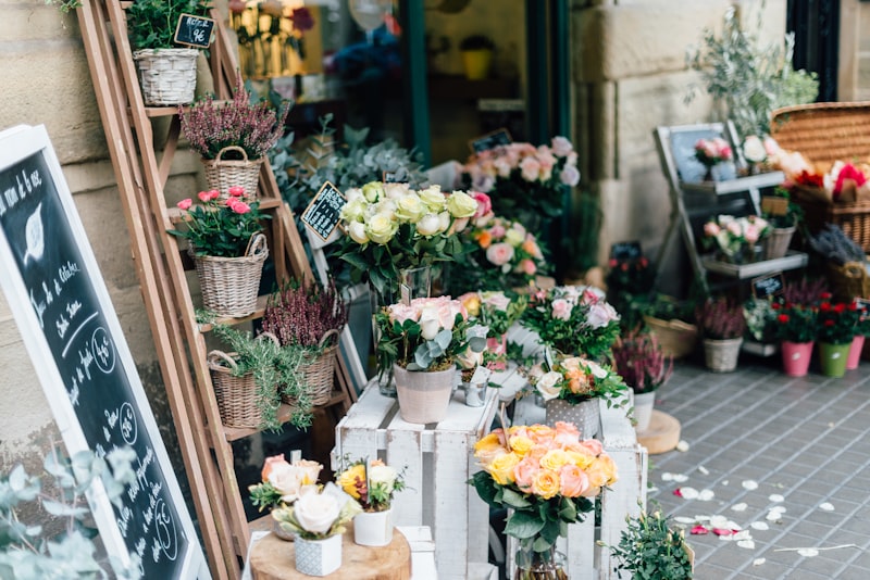 Fleurs fraîches préparées pour livraison locale
